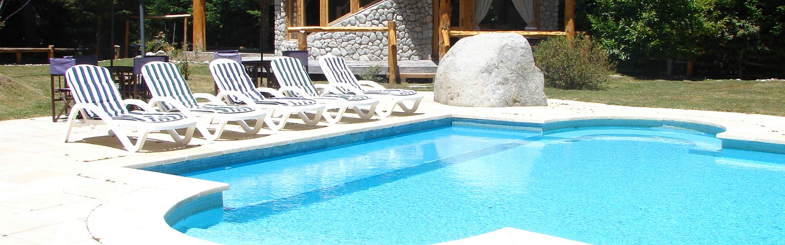 Hermosas cabañas con Piscina